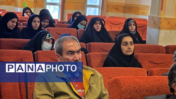 برگزاری تبیین و تشریح برنامه‌های فعالیت فراگیر پرورشی در نظرآباد