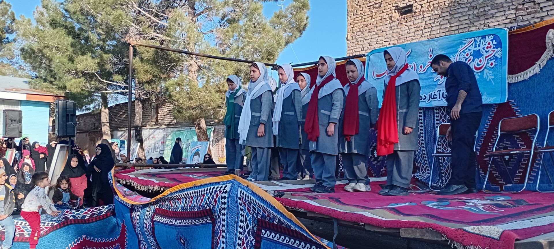 حضور پر رنگ کودکان در جشن باستانی چله خرد کاشمر