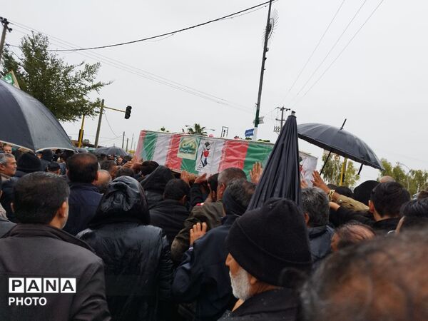 تشییع پیکر مطهر شهید مدافع امنیت در زاهدشهر