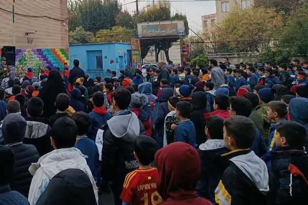 نواختن زنگ آغاز هفته بسیج مستضعفین در مدارس شهرستان ری