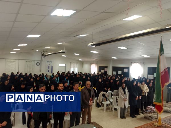 زنگ انقلاب در مدرسه بنت‌الهدی صدر با حضور مسئولین نواخته شد 