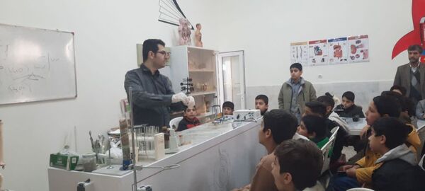 بازدید دانش آموزان دبستان پسرانه فضیلت از پژوهشسرای رازی 