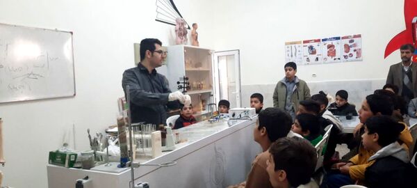 بازدید دانش آموزان دبستان پسرانه فضیلت از پژوهشسرای رازی 