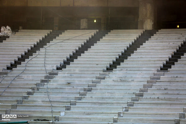 بازدید خبرنگاران از روند بازسازی و تعمیرات ورزشگاه آزادی 