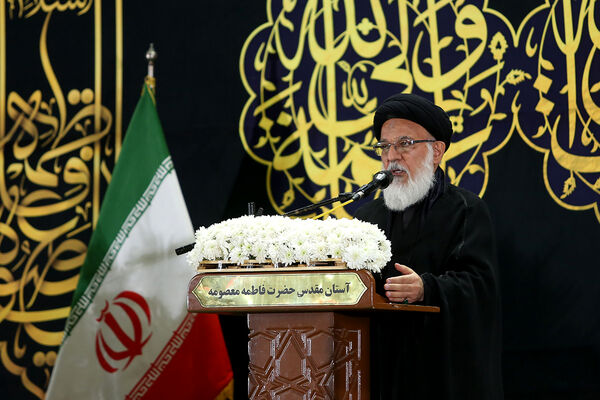 آیین شمعدان‌گردانی و خطبه خوانی شام رحلت حضرت معصومه(س)