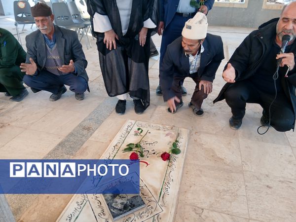 غبارروبی از قبور مطهر شهدا در شهر بخ