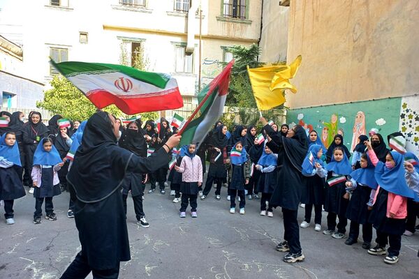 برپایی جشن وعده صادق۲ در مدارس رودهن 