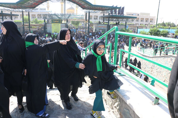 جلوه‌هایی از حضور نوجوانان در مراسم سالگرد ارتحال امام خمینی(ره)