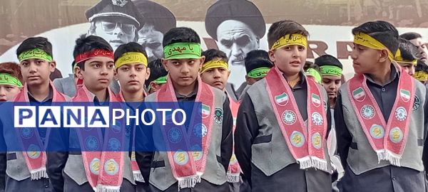 هم‌صدایی نسل آینده در مراسم باشکوه گلبانگ انقلاب