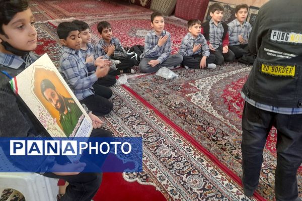  مراسم عزاداری ایام فاطمیه و یادواره شهدا در دبستان پسرانه آیت‌الله خامنه‌ای