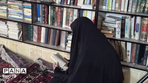 فارسان سیاه‌پوش محرم شد