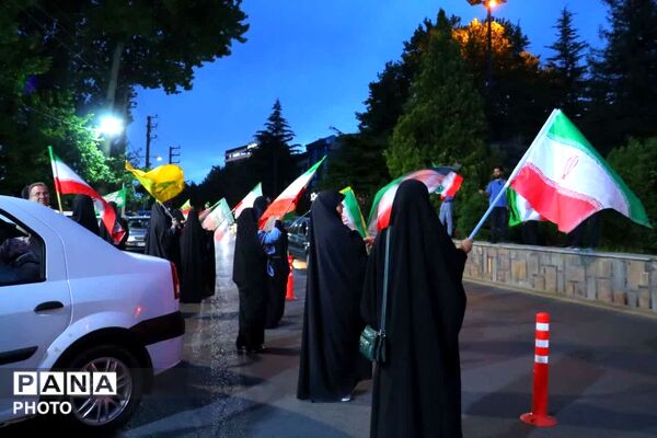 خروشان جمعیت در سراسر مناطق تهران