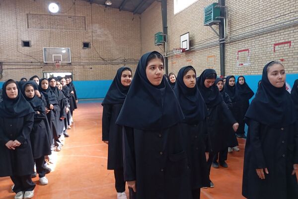 آمادگی پیشتازان دبیرستان ریحانه النبی باقرشهر برای آغاز سال تحصیلی 