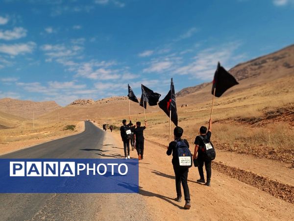 خروش مردم در پیاده‌روی جاماندگان اربعین سمیرم