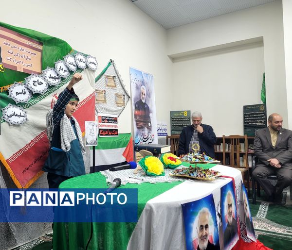 بزرگداشت حماسه ۹ دی در مدرسه نور ایمان منطقه پردیس 