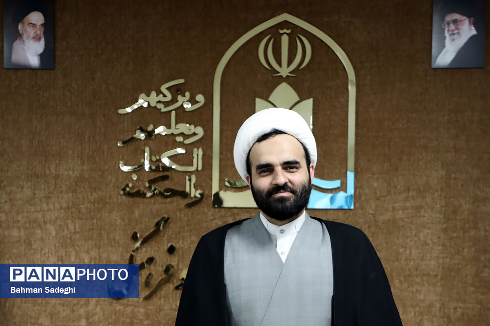 دانش‌آموزان، یاران مقاومت در برابر ظلم هستند 