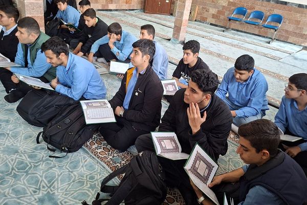 محفل نورانی قرآن کریم در مدارس کوثر ۲ و جدلی ناحیه دو شهرری 