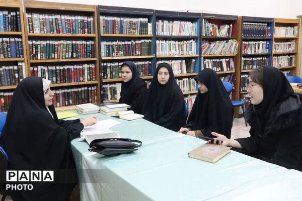 طنین چهل و چهارمین شور رقابت قرآنی در قلب‌های دانش‌آموزان قرچکی