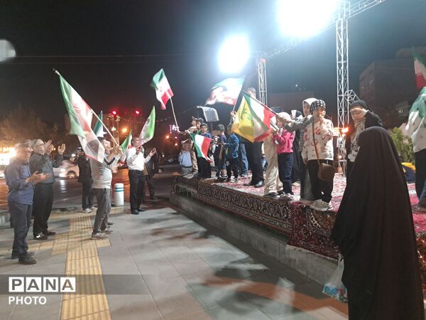 حضور حماسی مردم و فرهنگیان ناحیه ۶ در اجتماع بزرگ «یاوران ولایت»