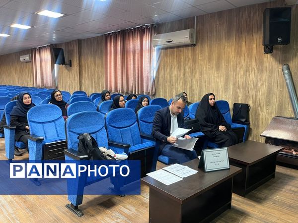 جلسه توجیهی متصدیان پایگاه تغذیه سالم در شهرستان قدس 