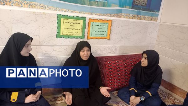 حلقه صالحین و سه‌شنبه‌های مهدوی در دبیرستان فرزانگان استعداد درخشان ملارد