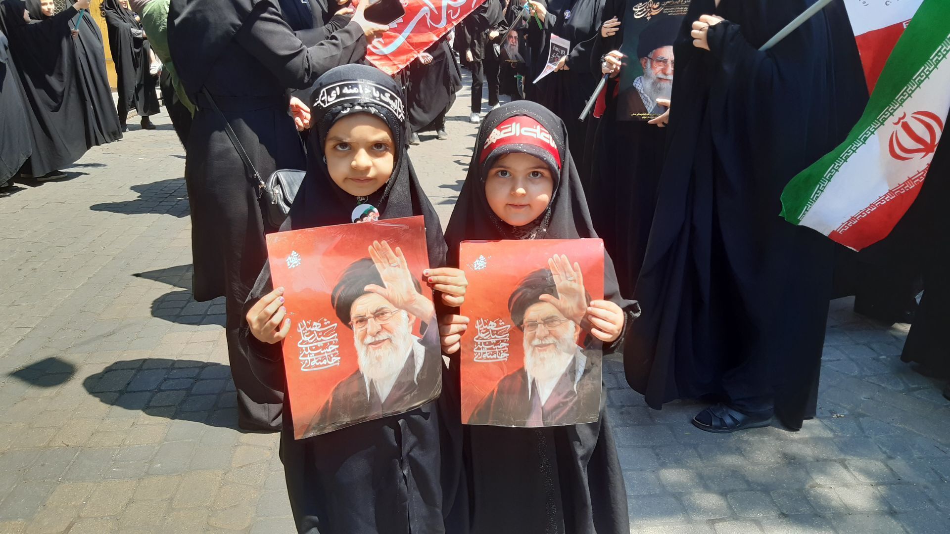 سراب؛ هم‌صدا با تهران در وداع با قائد شهید