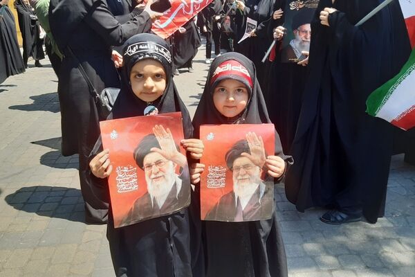 سراب؛ هم‌صدا با تهران در وداع با قائد شهید