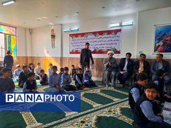 جشن کتابنوش در ناحیه۶ مشهد