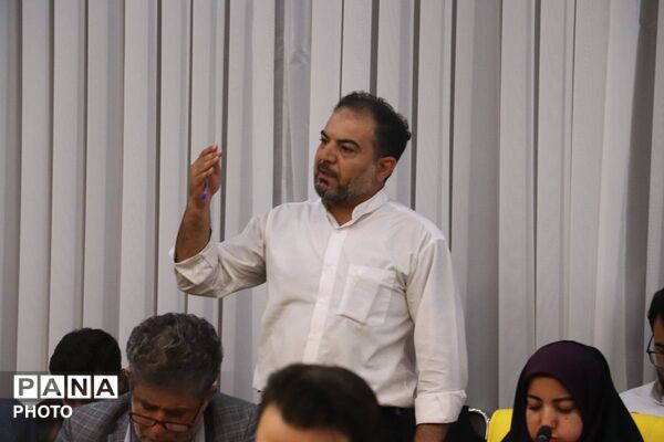 نشست خبری مدیرکل نوسازی، توسعه و تجهیز مدارس آذربایجان‌شرقی 