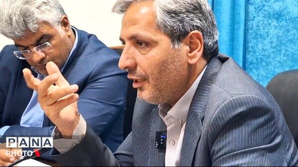 نشست خبری فرماندار کاشمر با اصحاب رسانه به مناسبت هفته دولت