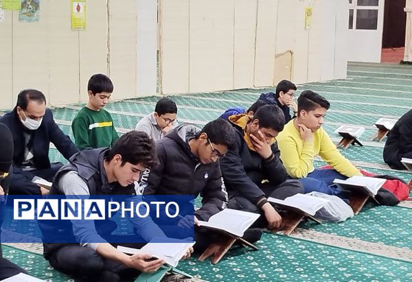 برگزاری محفل انس با قرآن در شهرستان کاشمر 