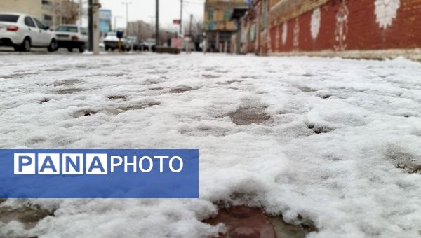 لردگان میزبان اولین برف زمستانی 