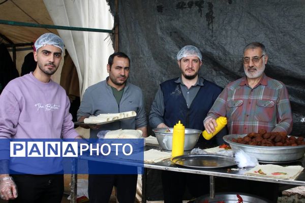 شادپیمایی خانوادگی جشن نیمه شعبان در قم