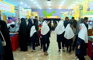 نویسنده کودک باید یک قدم جلوتر از مخاطب باشد