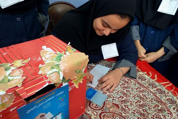 انتخابات شورای دانش‌آموزی در تمام مدارس شهرستان ملارد 