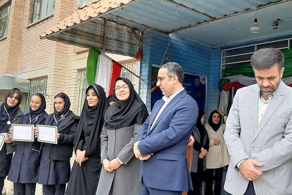  مراسم نواخته شدن زنگ پژوهش در فرزانگان قدس