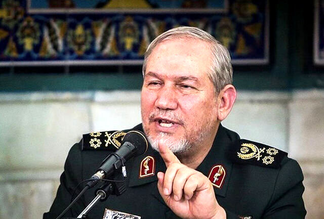 معلمان آموزه‌های اسلامی ایرانی را به دانش‌آموزان منتقل کنند