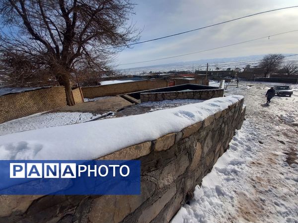 بارش برف زمستانی در روستا بتو 