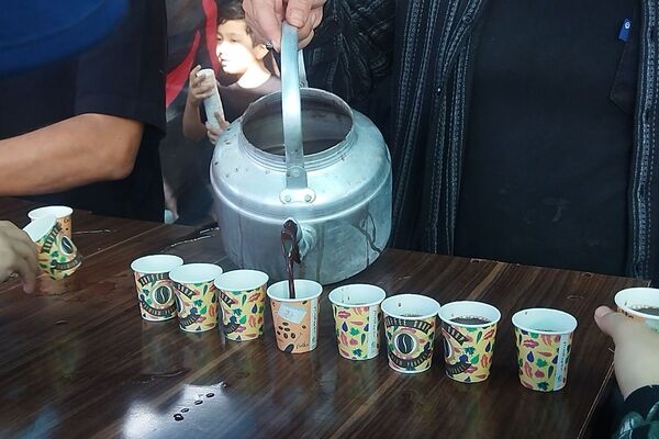 موکبی در جاده قدیم نیشابور - مشهد 