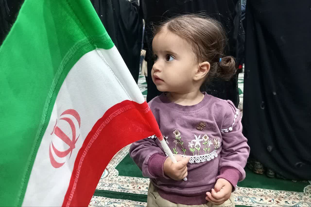 مهر و مقاومت کودکان و نوجوانان دیشموک به یاد شهدای میناب