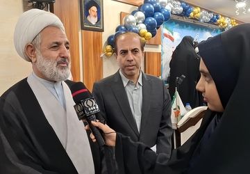 آیین تجلیل از انجمن های اولیا و مربیان برتر مدارس استان قم