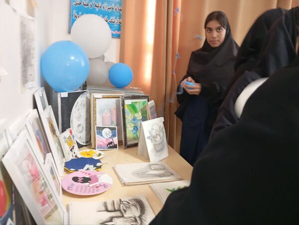 نمایشگاه محصولات دست ساز به مناسبت دهه فجر