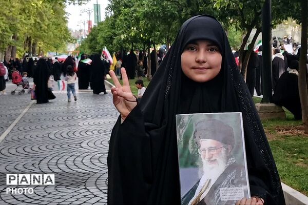 اجتماع دختران جان فدای ایران در شیراز