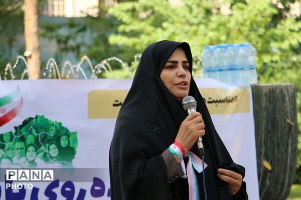 همایش پیاده‌روی بانوان قرچک؛ گامی برای خانواده سالم و ایران جوان