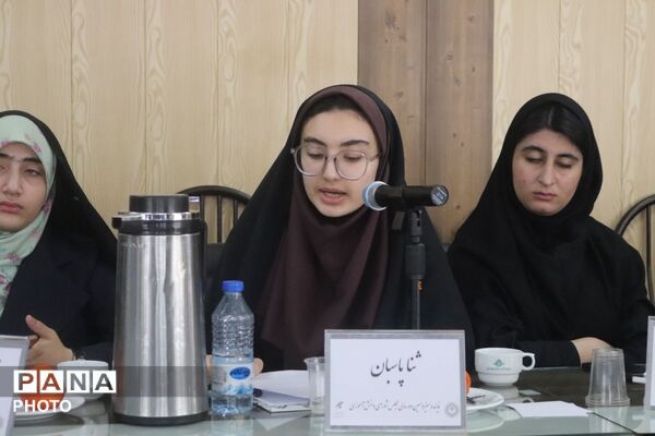 نخستین جلسه هماهنگی نمایندگان دوره دوازدهم و سیزدهم مجلس دانش‌آموزی و اعضای شورای دانش‌آموزی استان آذربایجان شرقی 