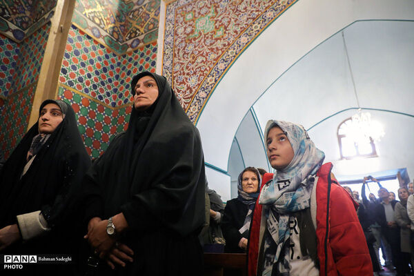 تشییع پیکر شهید اوانس سیمونیان از شهدای ارامنه جنگ رمضان در اصفهان