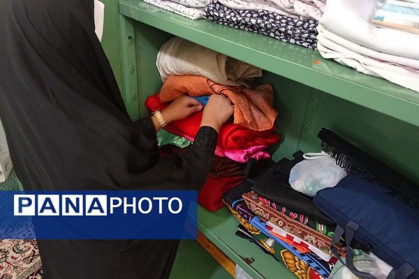 اجرای طرح غبارروبی نمازخانه مدارس در دبیرستان توحید یک شهرستان قدس