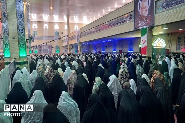 دعوت به «دخترانه‌ترین نماز جمعه»