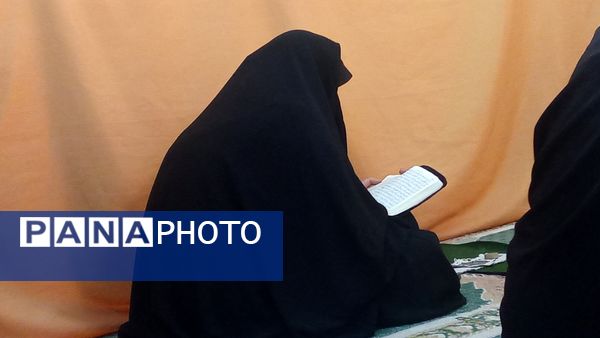 آوای دلنشین دعای عرفه در مساجد شهر بن طنین‌انداز شد