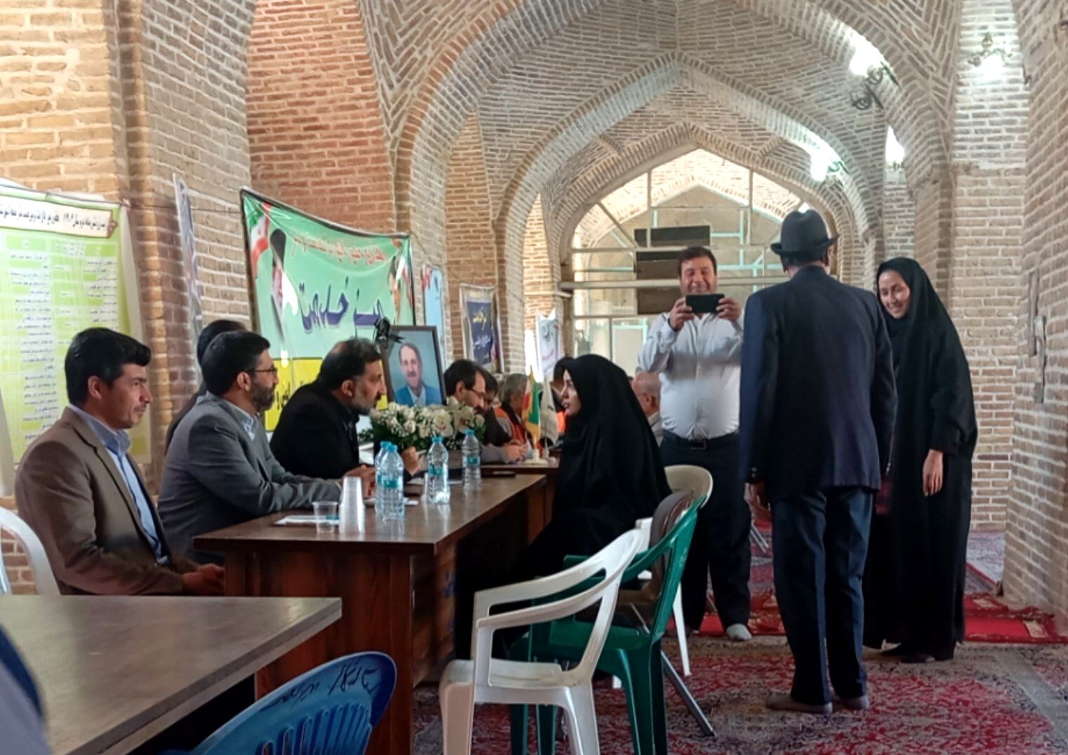 میز خدمت در نماز جمعه هفته چهارم آبان ماه در نیشابور